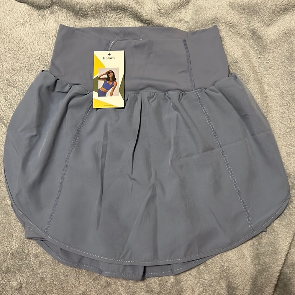 NWT Halara Everyday 2-in-1 Tennis Skirt Empowered in Light Grey-Blue Size XS